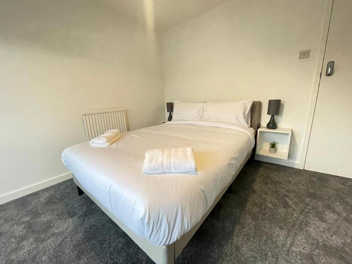 Spacious Bedroom In Beckton London Bagian luar foto